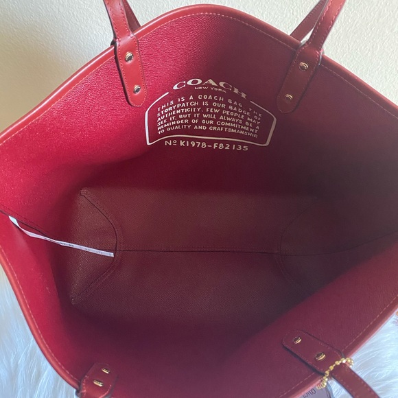 Coach - Picture 2 of 8